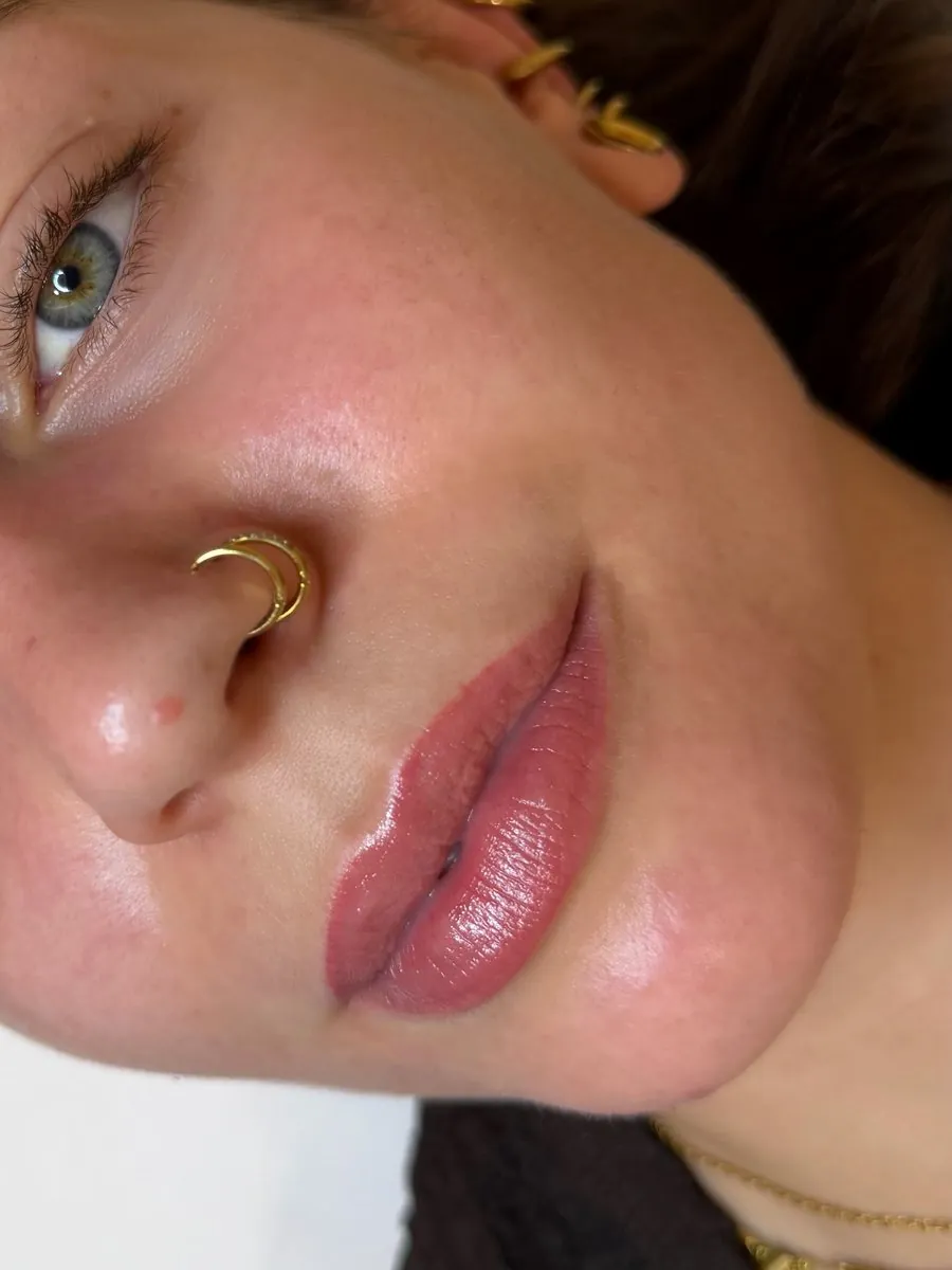 Trucco semipermanente labbra — guarite, in 1 seduta