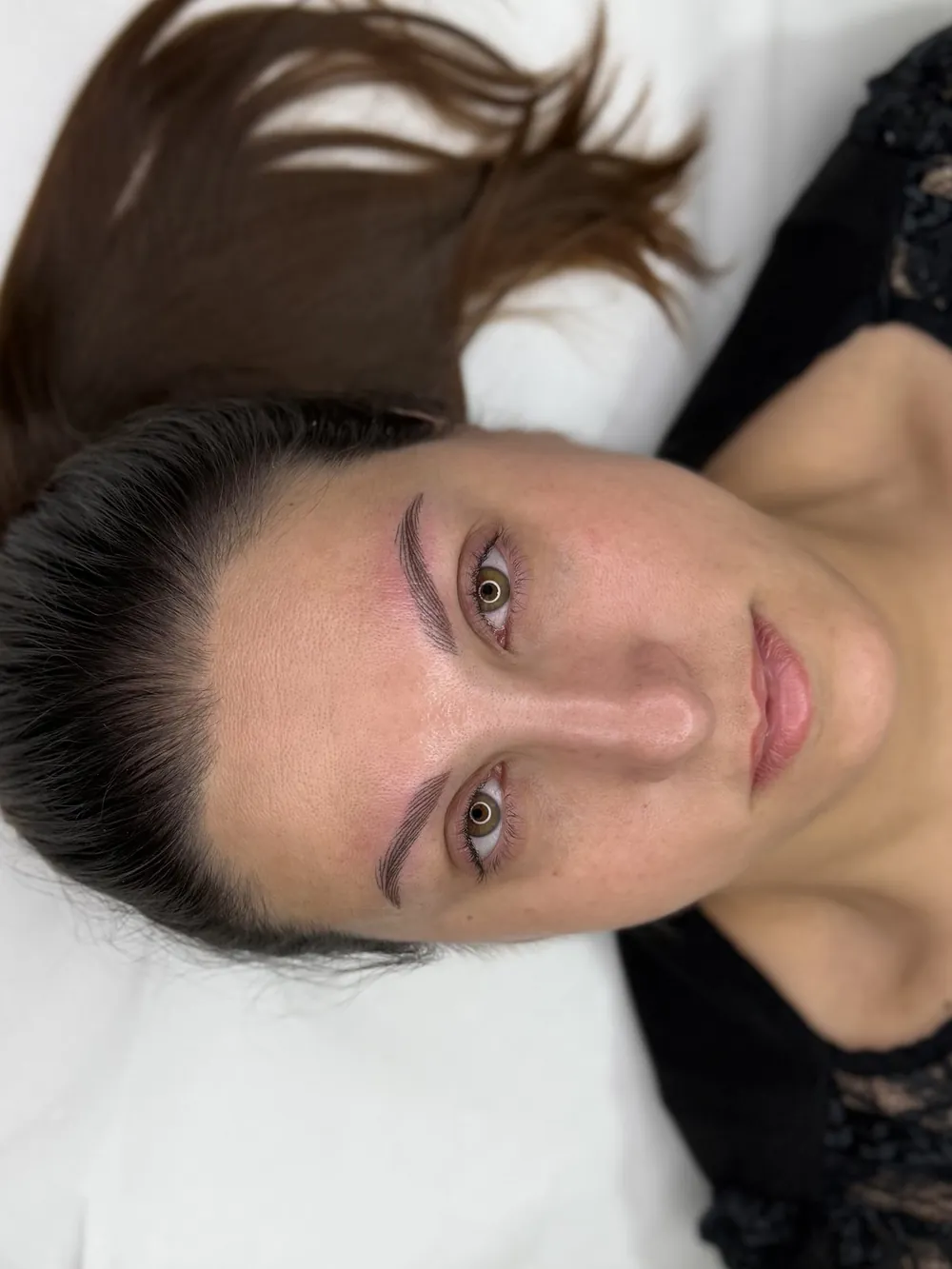 Sopracciglia pelo a pelo — il risultato appena eseguito