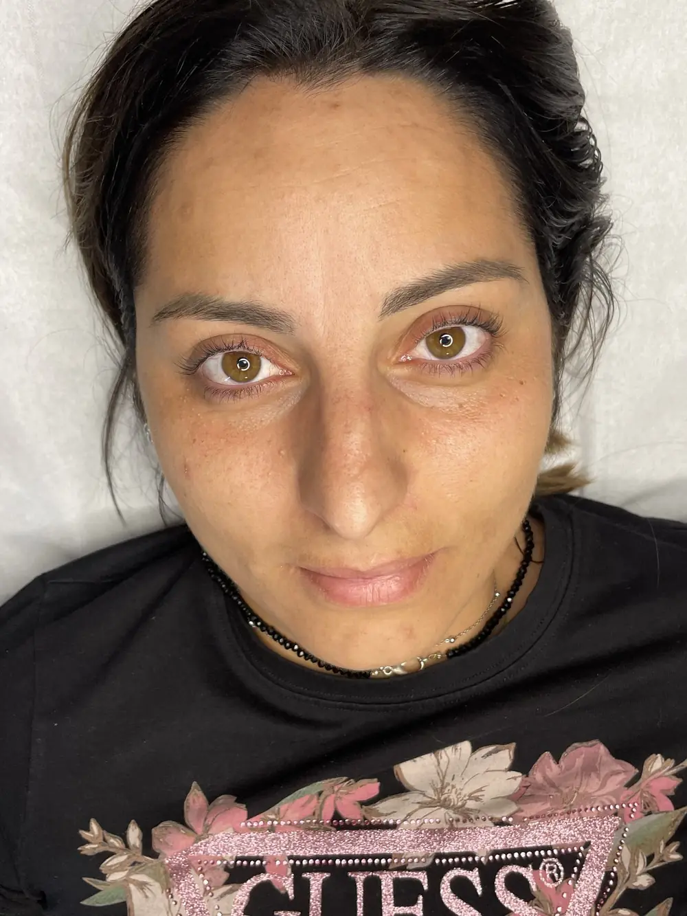 Sopracciglia sfumate, effetto powder brows — prima del trattamento
